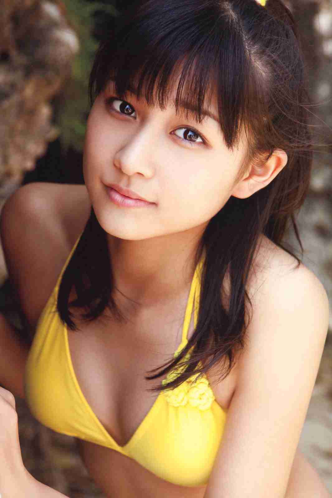 現役女性アイドルで一番可愛いと思う人は誰ですか?