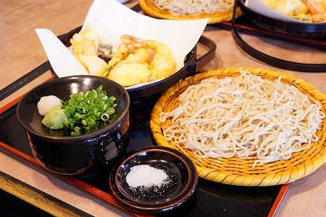 地元の名産を叫ぶトピ