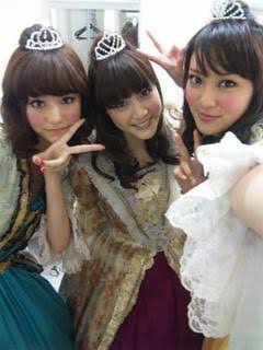 【美女日本代表チーム!?】波瑠が桐谷美鈴、武井咲、大政絢らと佐藤ありさの結婚＆誕生日お祝いパーティー！