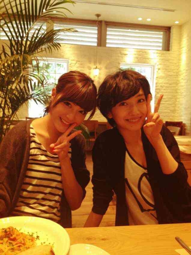 【美女日本代表チーム!?】波瑠が桐谷美鈴、武井咲、大政絢らと佐藤ありさの結婚＆誕生日お祝いパーティー！