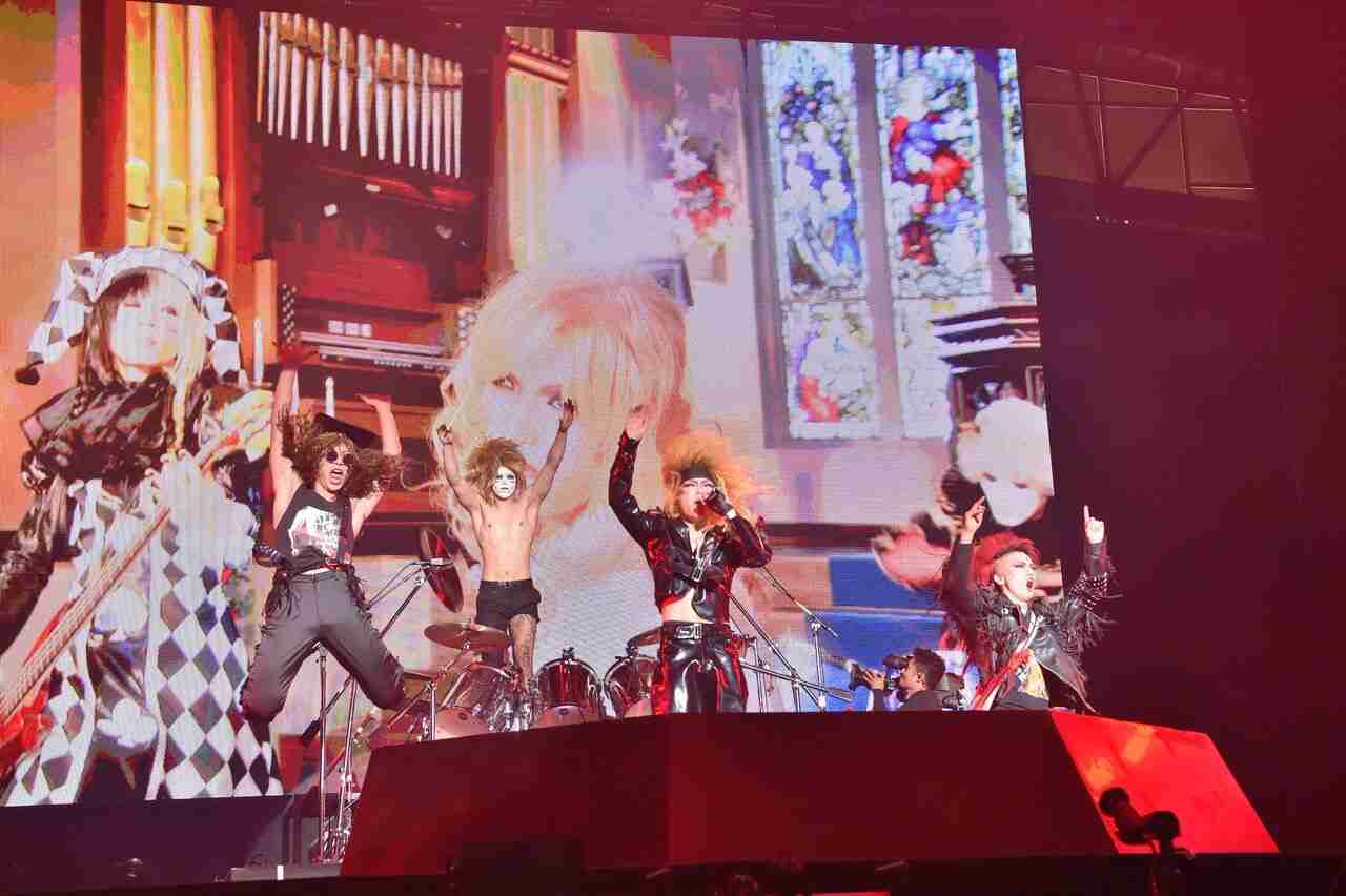 YOSHIKIがゴールデンボンバーに乱入!? 1人だけノーエアバンド「思い切りやっちゃいました」