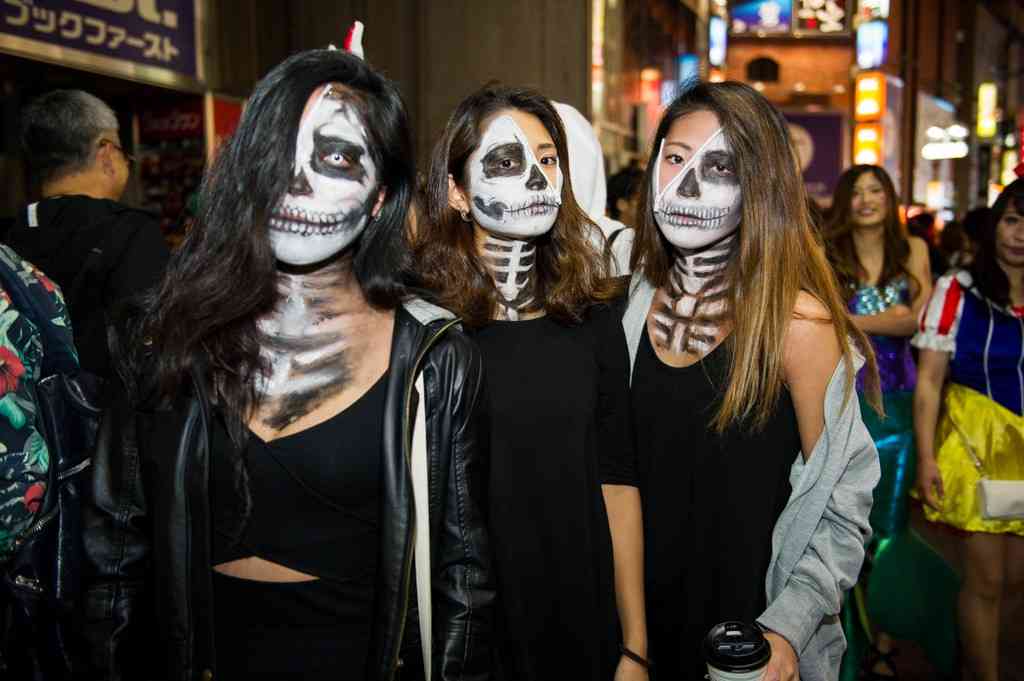 男子がドン引きな女子のハロウィン仮装「入り込みすぎ」「そもそもなんの仮装だよそれ…」