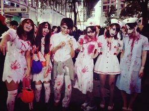 男子がドン引きな女子のハロウィン仮装「入り込みすぎ」「そもそもなんの仮装だよそれ…」