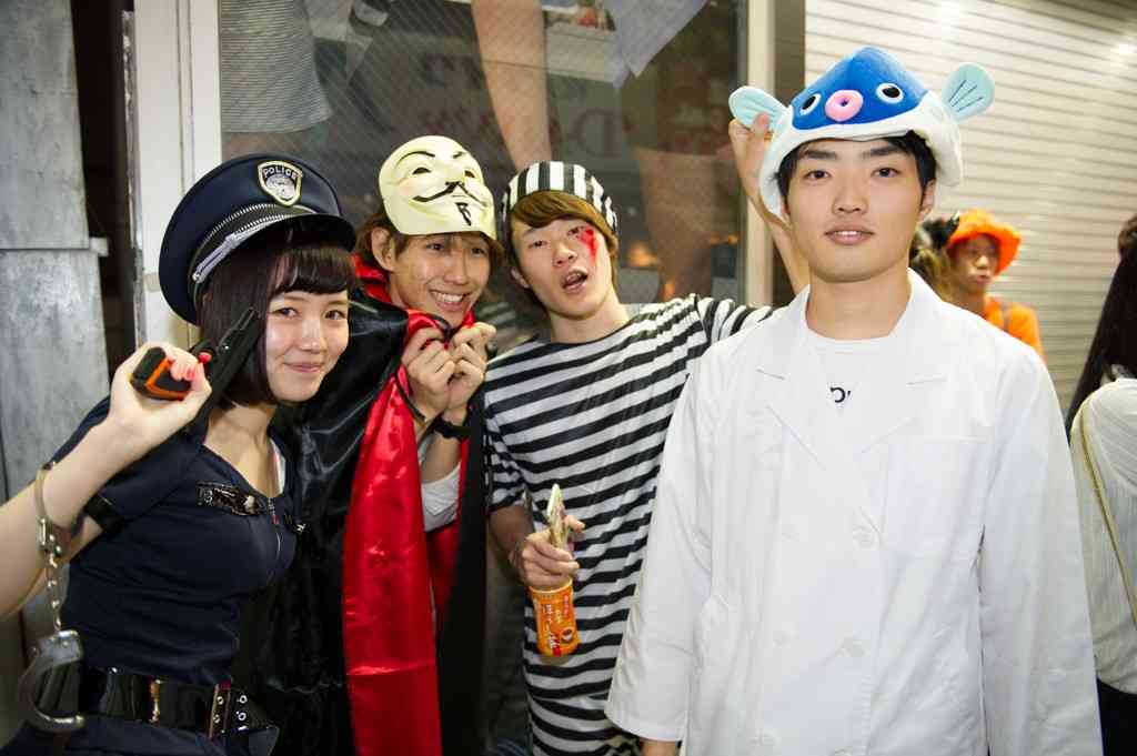 男子がドン引きな女子のハロウィン仮装「入り込みすぎ」「そもそもなんの仮装だよそれ…」