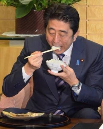 食事マナーのなってない人
