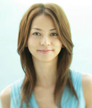 香里奈が出演の国連啓発ビデオ「裸を連想させる」非難殺到…肩露出で「配慮不足」と削除