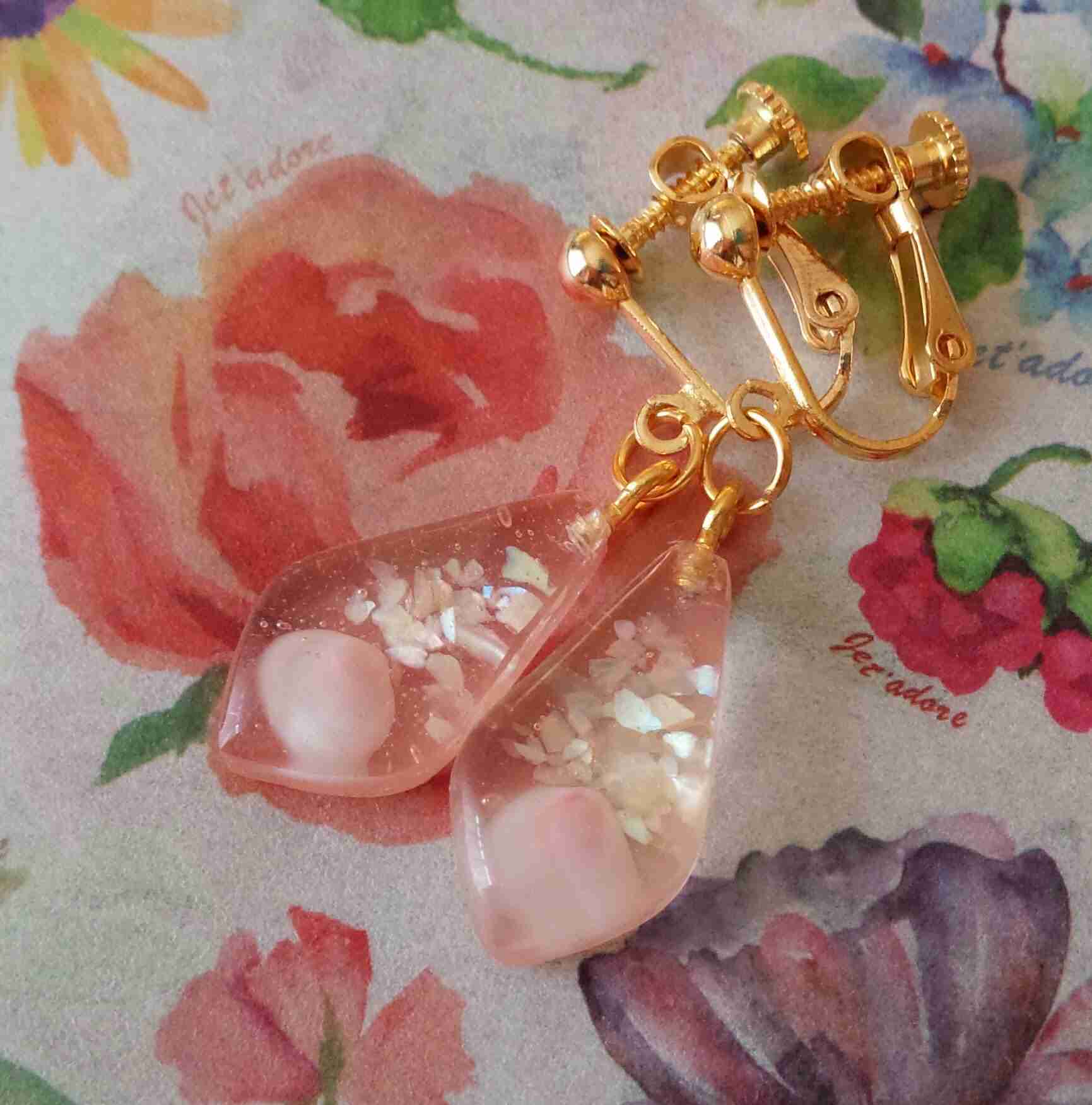レジンを作ってる方