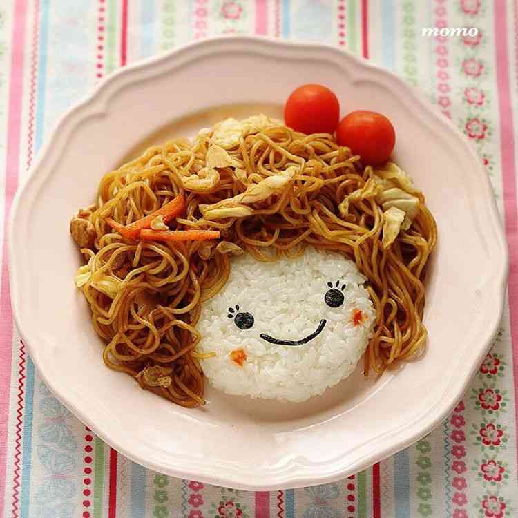 カップ焼きそば好きな人