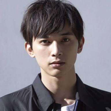 もしも、大好きな芸能人に誘われたら一夜を共にしますか？