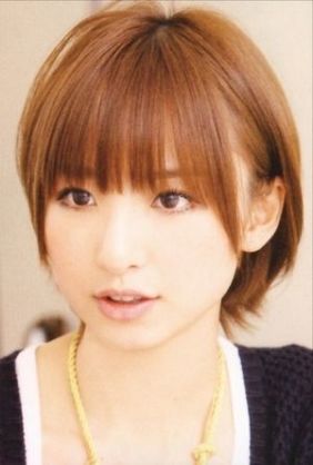 眉、手入れしてない人