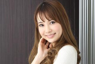 バツ2の上原さくらが大学生になっていた!セレブ妻から超庶民派の節約家に!?