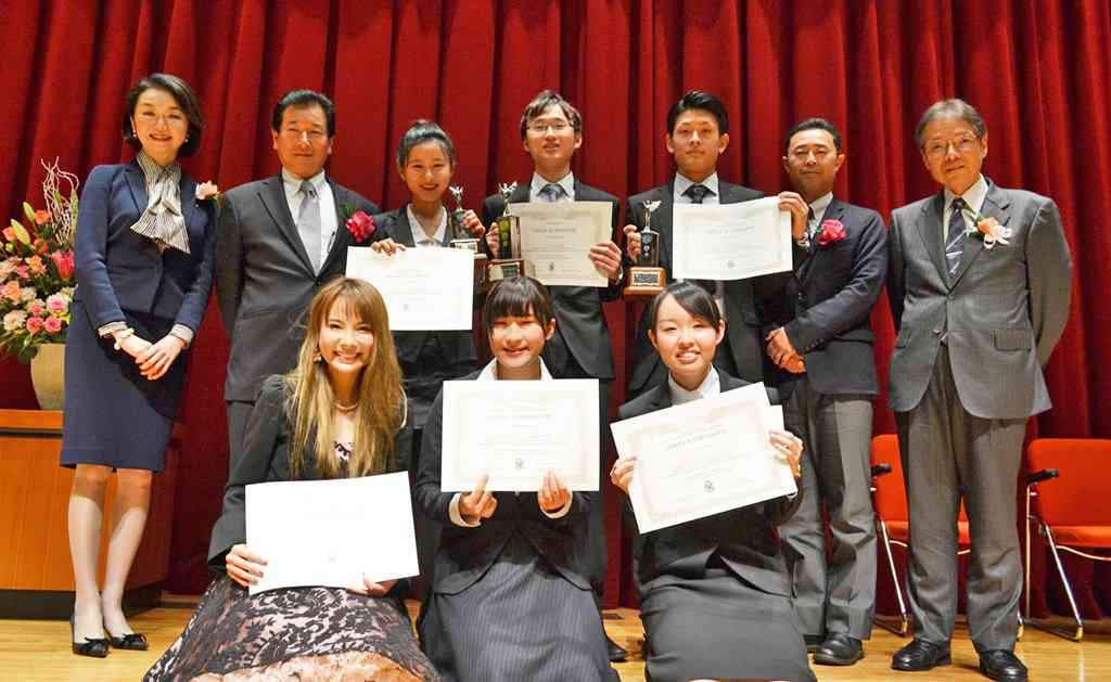 バツ2の上原さくらが大学生になっていた!セレブ妻から超庶民派の節約家に!?