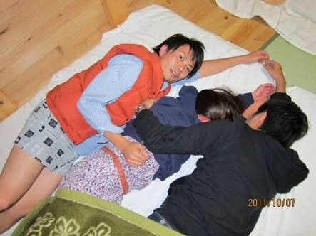 慶大生、10代の女子学生に集団乱暴の疑い　警察の捜査始まる