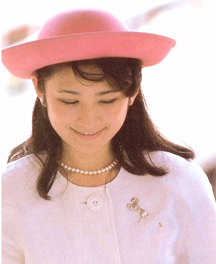 眞子さま、ガッチリ体型のイケメンと横浜デート後に東横線でラブラブなご様子