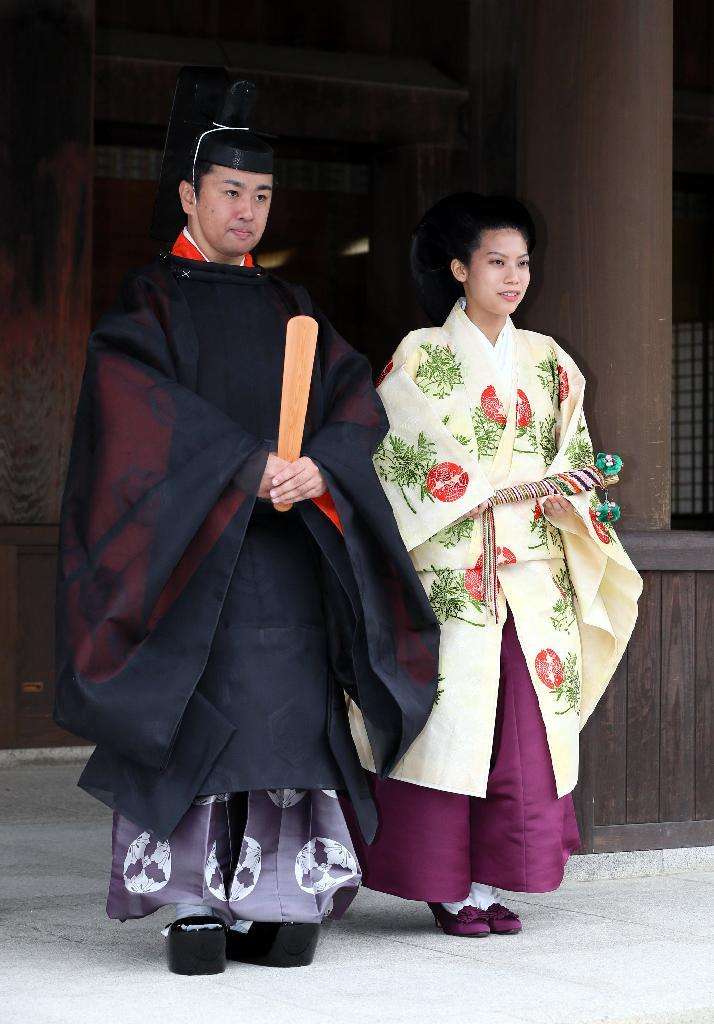眞子さま、ガッチリ体型のイケメンと横浜デート後に東横線でラブラブなご様子