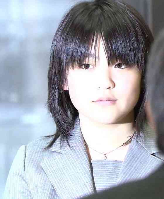 眞子さま、ガッチリ体型のイケメンと横浜デート後に東横線でラブラブなご様子