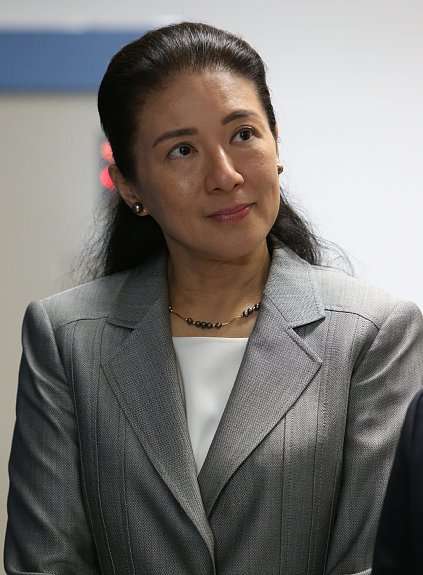 眞子さま、ガッチリ体型のイケメンと横浜デート後に東横線でラブラブなご様子