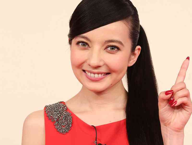 美人だけど色気を感じない芸能人