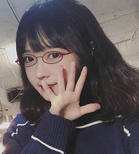 眼鏡派ですかコンタクト派ですか？