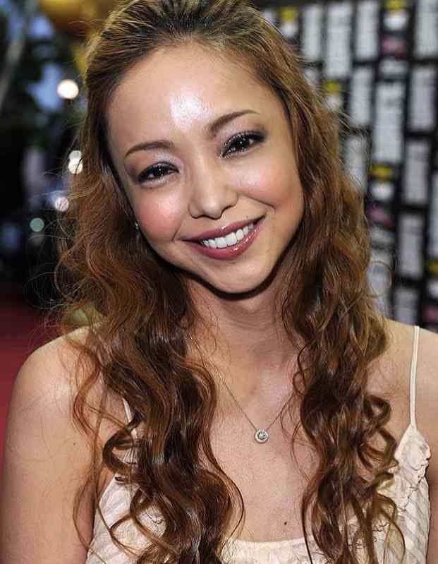 安室奈美恵、死神・リュークと見つめ合う映画「デスノート」劇中歌MV