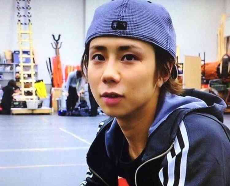 その座り方は何？キスマイ北山宏光、先輩を前にした不遜な態度に視聴者が呆れ顔