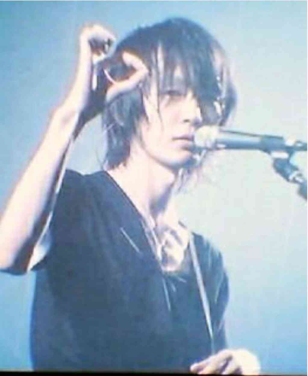 影のある男性が好きな人
