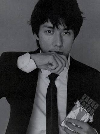 影のある男性が好きな人