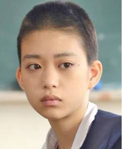 広瀬すず、ショートヘア披露！大人っぽく変身し絶賛
