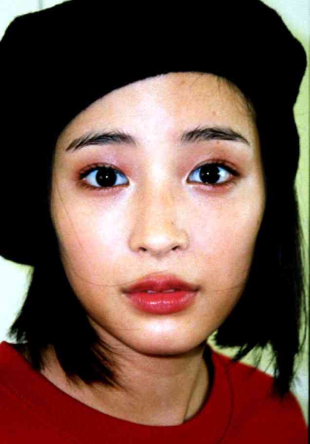 広瀬すず、ショートヘア披露！大人っぽく変身し絶賛