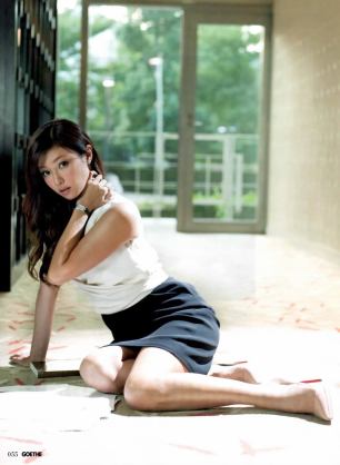 深田恭子のセクシー美ボディにうっとり 色気放つパーツを切り取る