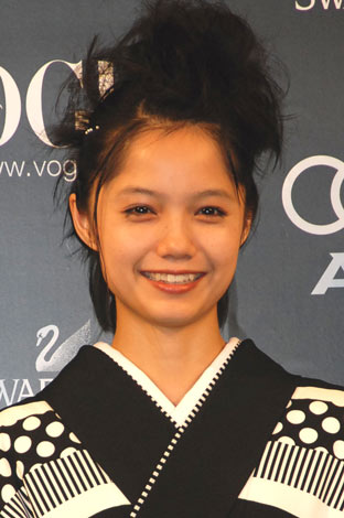 宮崎あおい＆松岡茉優、同じ事務所なのに13年目で初対面