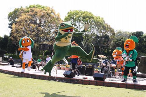 ローカルキャラクターを貼ろう