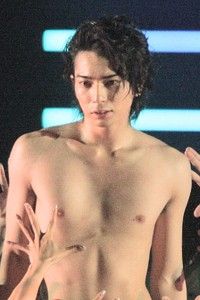 Hey!Say!JUMP知念侑李、嵐・櫻井翔は「すごく怖い」先輩？「カメラが回っていないときは一言もしゃべらない」