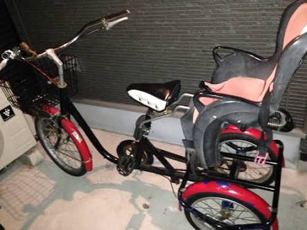 子ども3人乗せた自転車と車衝突　母子4人けが