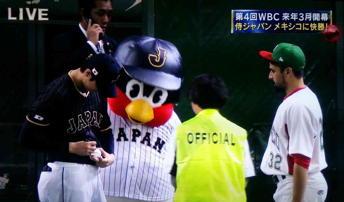 野球選手と球団マスコットの画像を貼っていくトピ