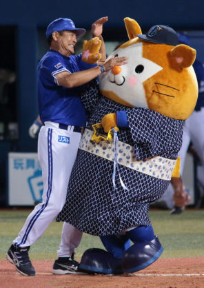 野球選手と球団マスコットの画像を貼っていくトピ
