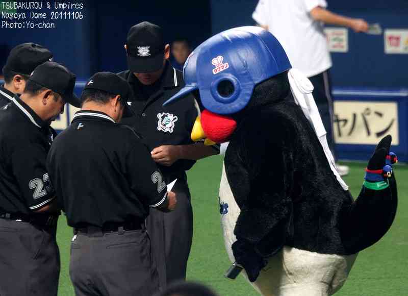 野球選手と球団マスコットの画像を貼っていくトピ
