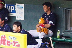 野球選手と球団マスコットの画像を貼っていくトピ
