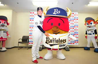 野球選手と球団マスコットの画像を貼っていくトピ