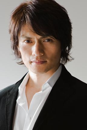 色気のある男性の画像