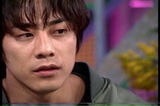 色気のある男性の画像