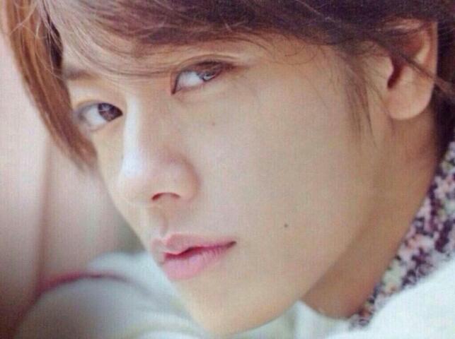 色気のある男性の画像