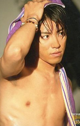 色気のある男性の画像