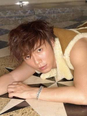 色気のある男性の画像