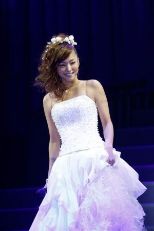 安室奈美恵、新曲クリスマスソング解禁 セブンイレブン限定で入手可能