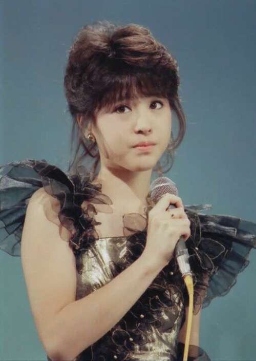昔の可愛いアイドルの画像が集まるトピ