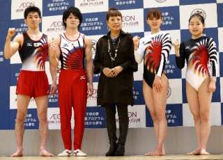 「ダサい」五輪ボランティア制服 小池百合子知事「変えたい」