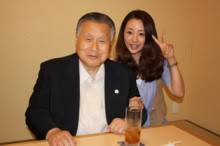「ダサい」五輪ボランティア制服 小池百合子知事「変えたい」