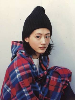 ニット帽をかぶった有名人の画像を集めるトピ