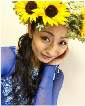 安藤美姫がフェルナンデスとのラブラブクリスマス写真を披露